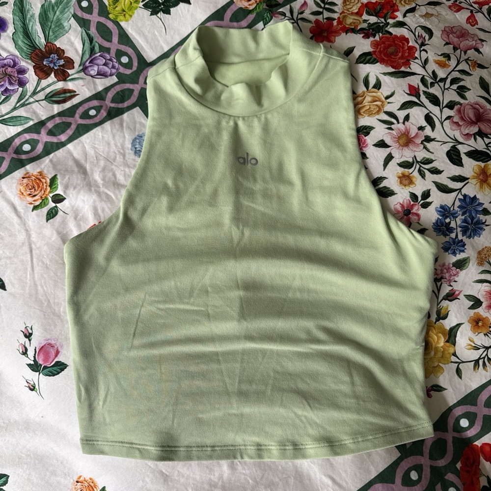 ALO Yoga Light Green Sleeveless Top